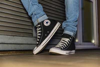 How to clean black converse