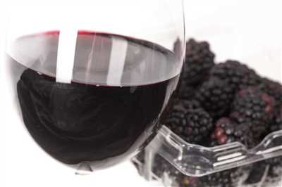 How to make blackberry wine